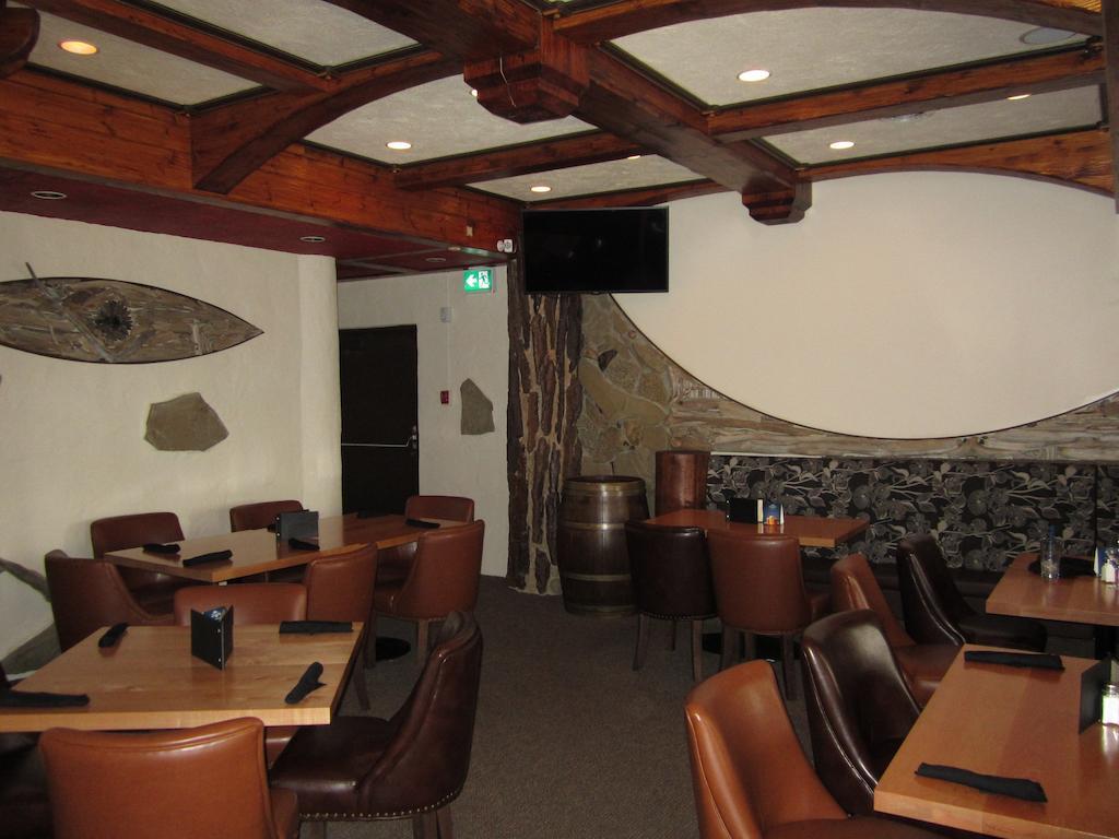 The Pine Inn Chetwynd Bagian luar foto